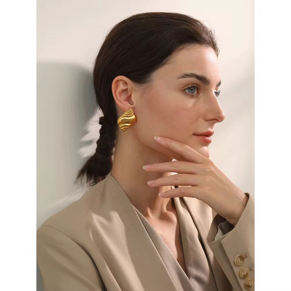 Pendientes Acero Inoxidable Metal Conch
Stripe Stud Pendientes 18K PVD Plateado Personalizado