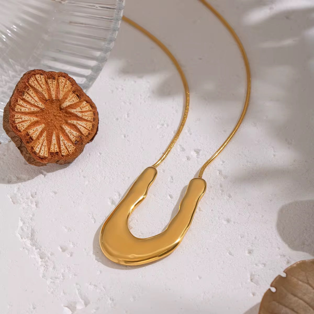 Collar Colgante de Metal en Forma de U de Acero
Inoxidable 316L, Collar Llamativo de Moda PVD de 18K