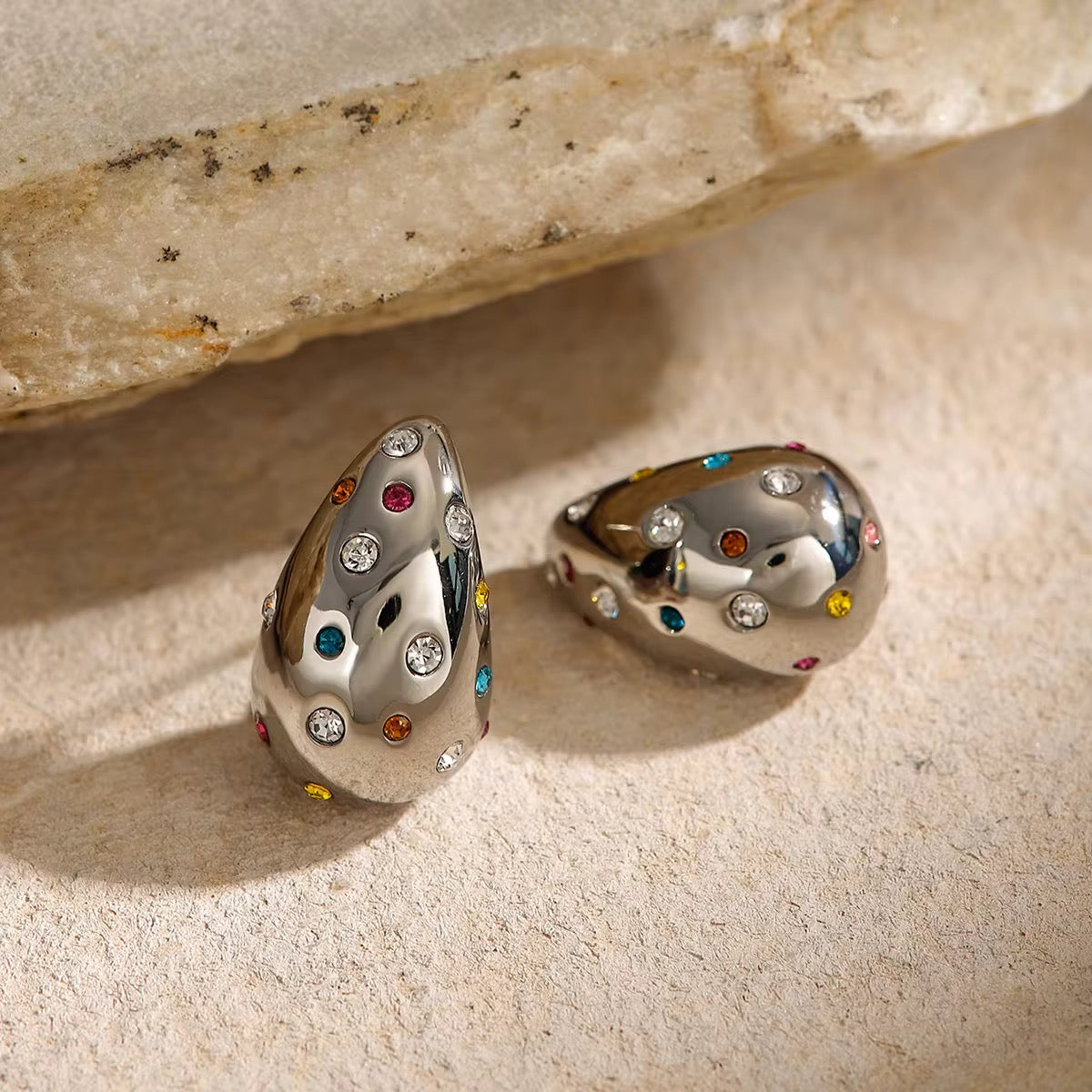 Gota Punk pendientes de acero inoxidable hueco Zirconia color gota de agua pendiente