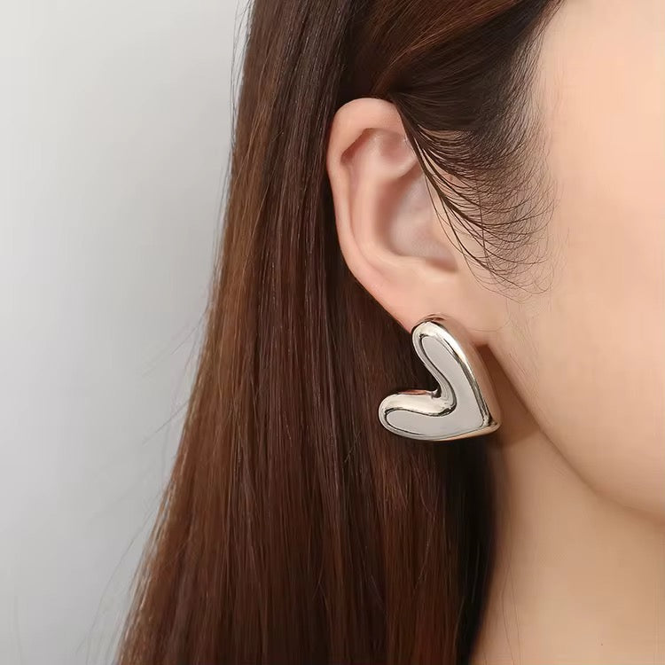 Pendientes plateados de tuerca en forma de V iniciales chapados en oro de alta calidad Diseño de amor geométrico de moda para bodas y fiestas